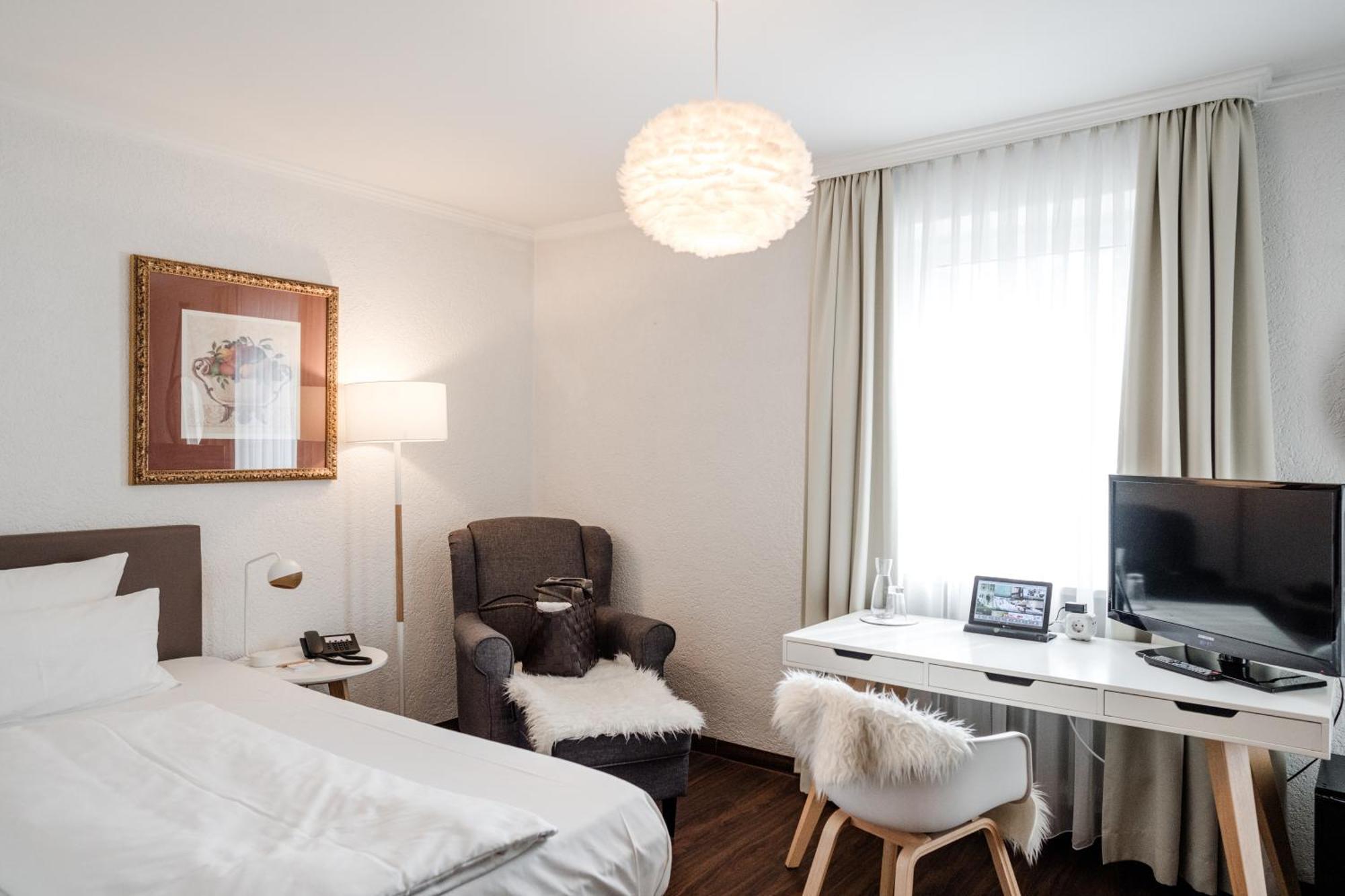Hotel Antoniushof Ruhstorf an der Rott Экстерьер фото