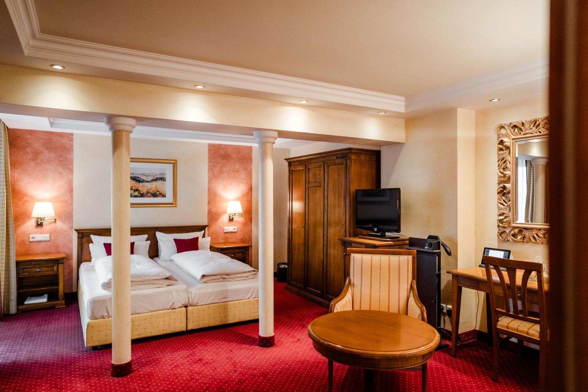 Hotel Antoniushof Ruhstorf an der Rott Экстерьер фото