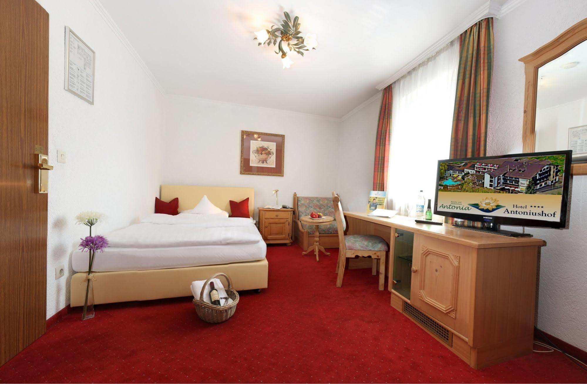 Hotel Antoniushof Ruhstorf an der Rott Экстерьер фото