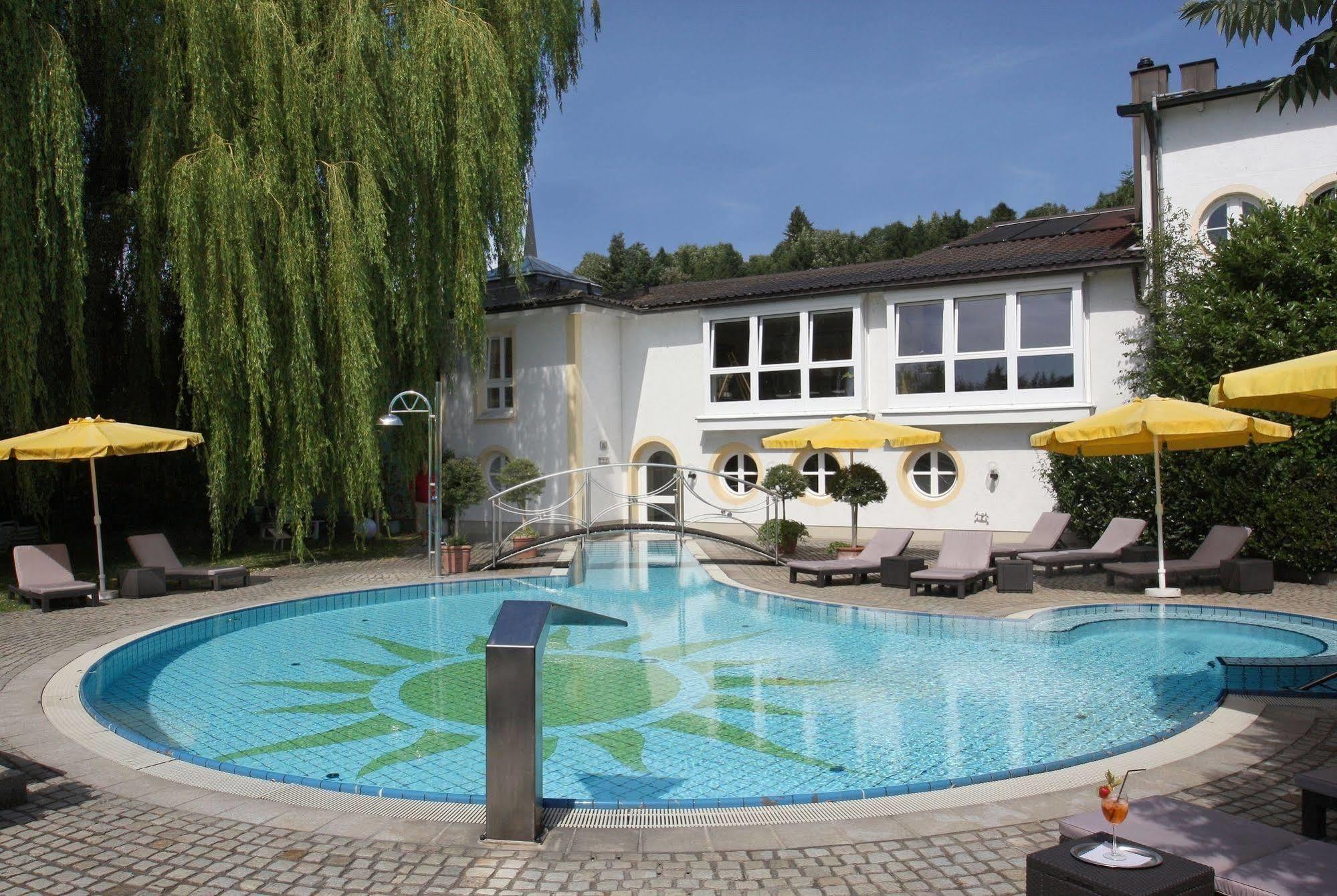Hotel Antoniushof Ruhstorf an der Rott Экстерьер фото